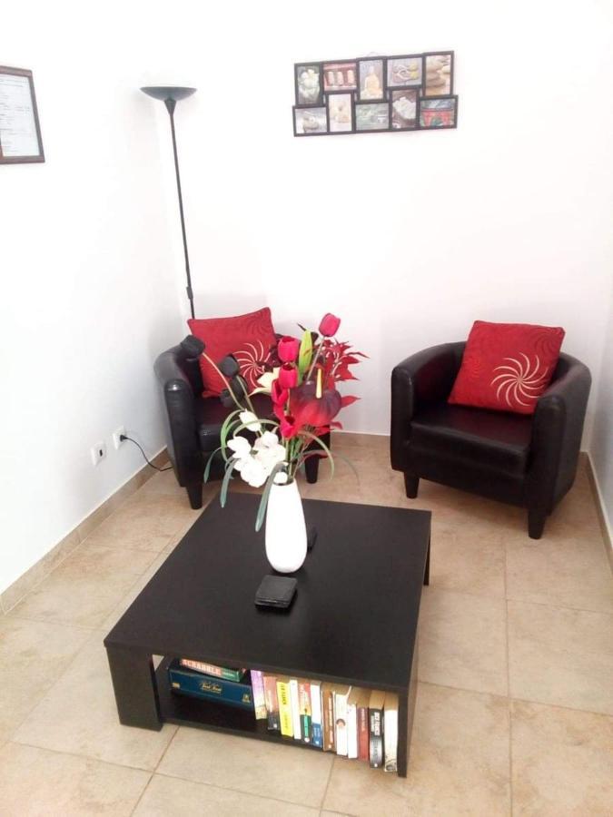 The Welcome Palmeiras Apartment ลากอส ภายนอก รูปภาพ